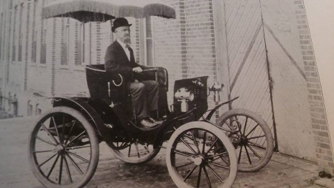 images/logos/grandpa_charles_3.jpg